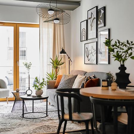 Main Station Art Apartment Краків Екстер'єр фото
