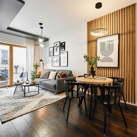 Main Station Art Apartment Краків Екстер'єр фото