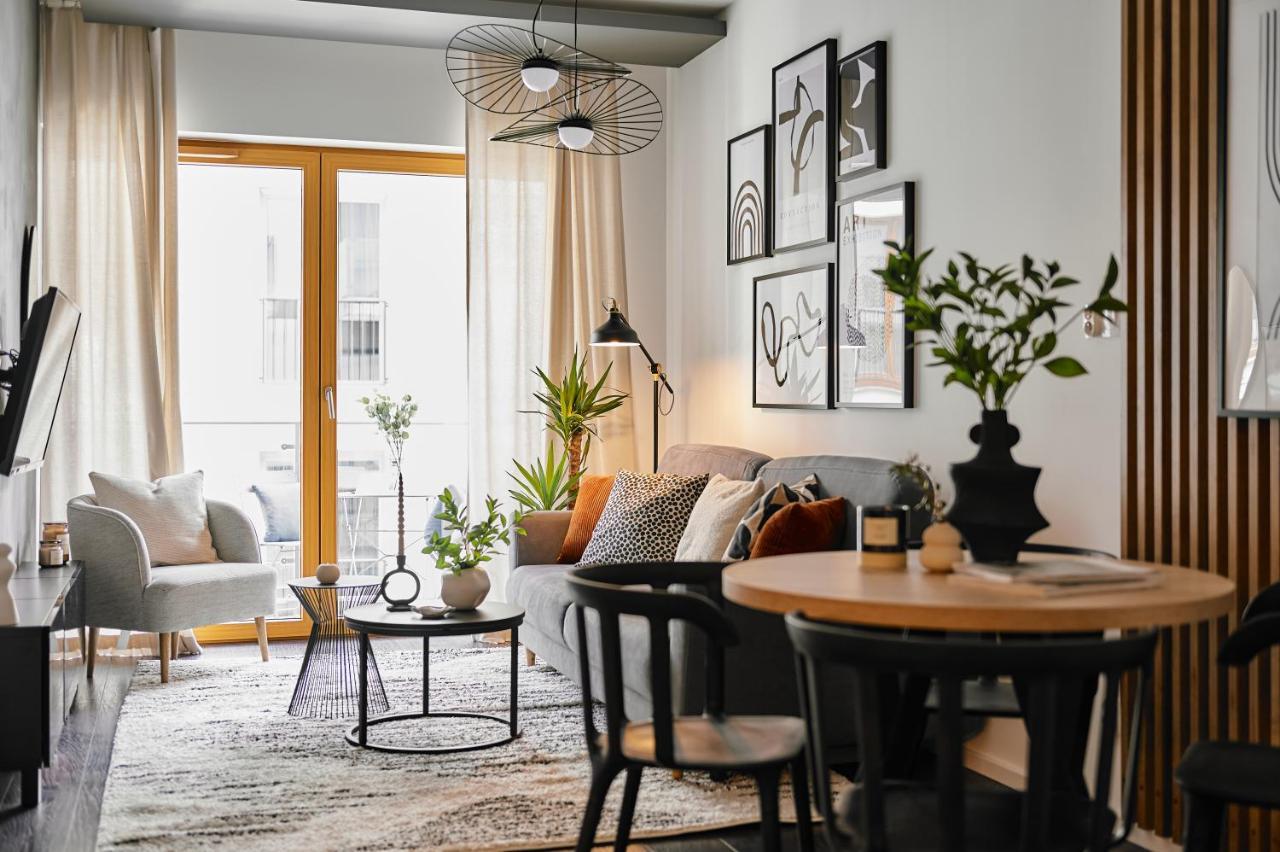 Main Station Art Apartment Краків Екстер'єр фото