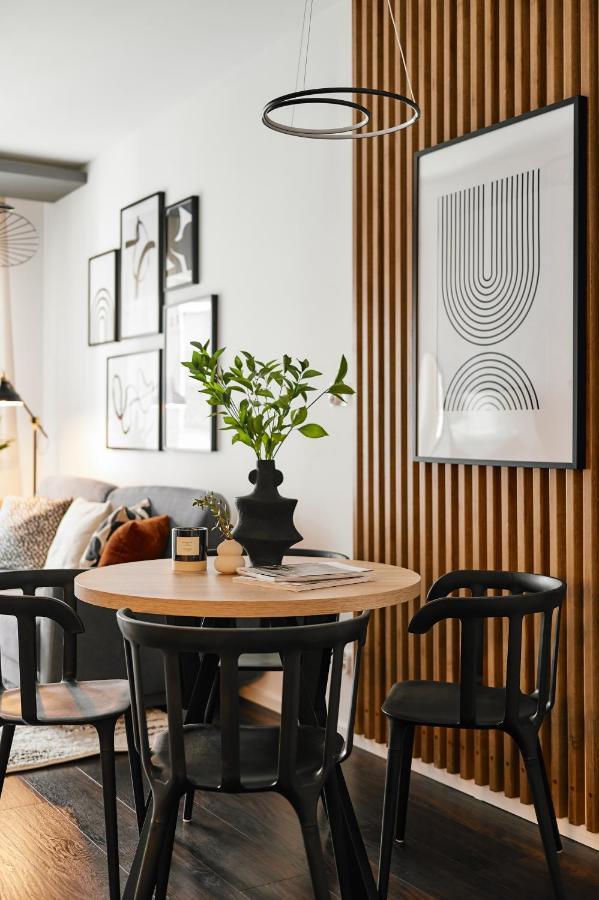 Main Station Art Apartment Краків Екстер'єр фото